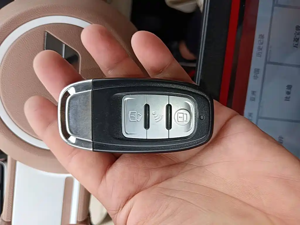 Wuling MINIEV — миниатюра 9