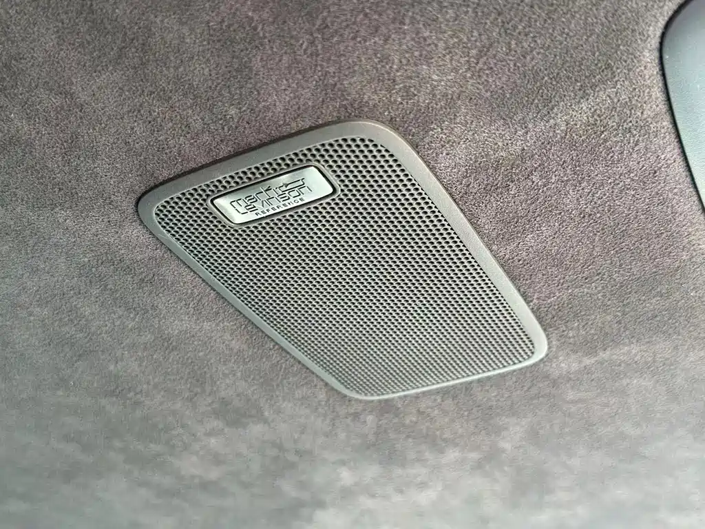 Lexus LS — миниатюра 15