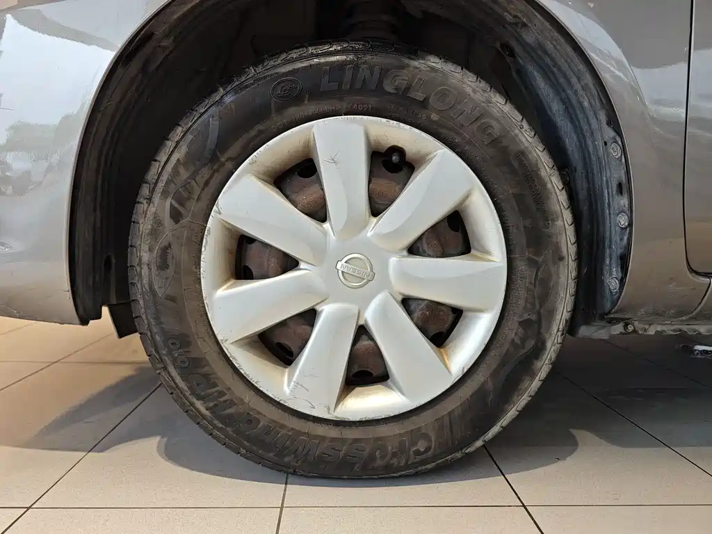 Nissan Sunny 2015 1.5XE MT Comfort