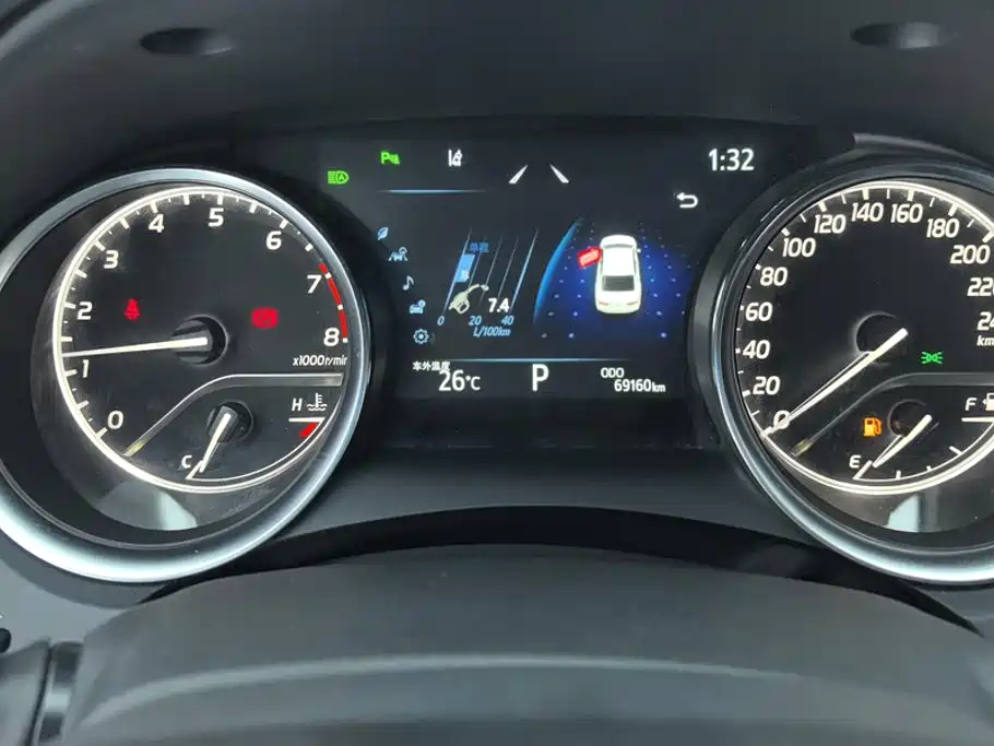 Toyota Camry — миниатюра 14