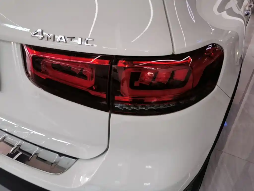 Mercedes-Benz GLB — миниатюра 8