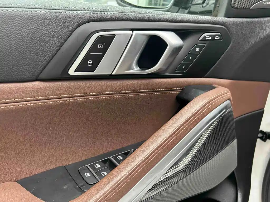 BMW X6 — миниатюра 10