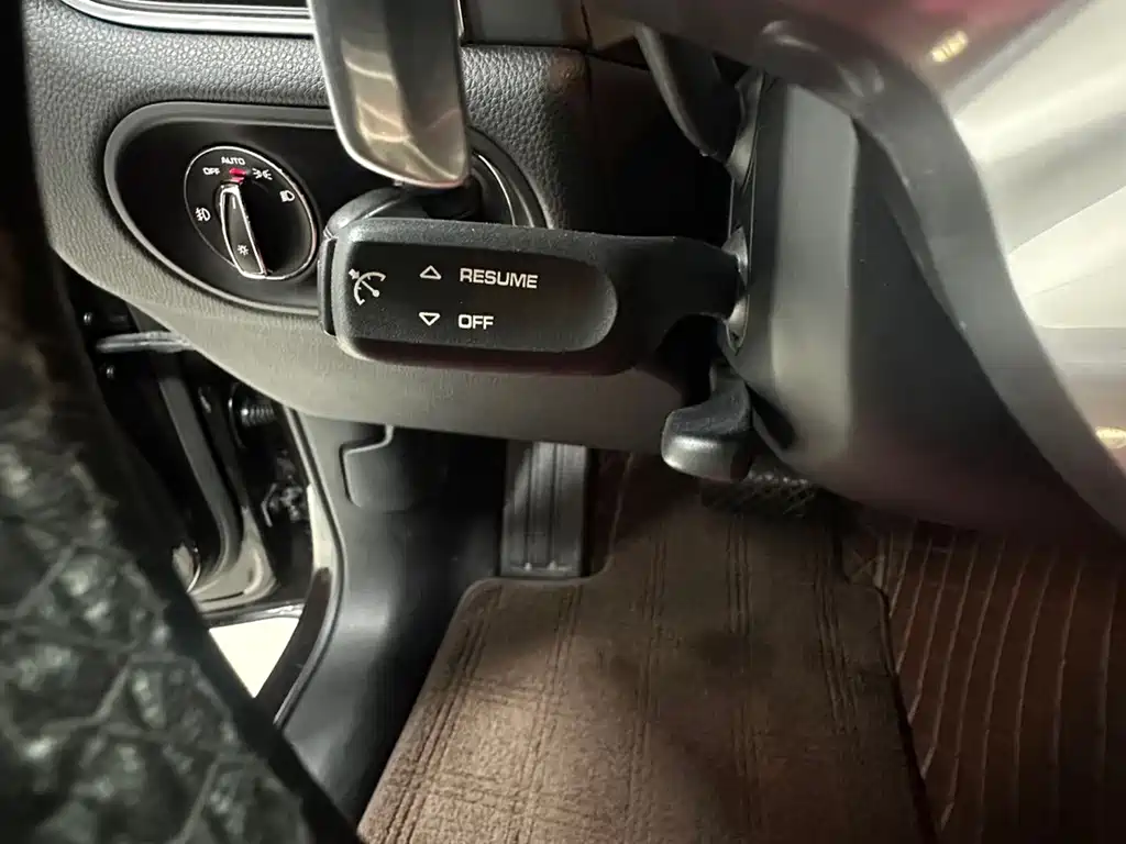 Porsche Macan — миниатюра 17