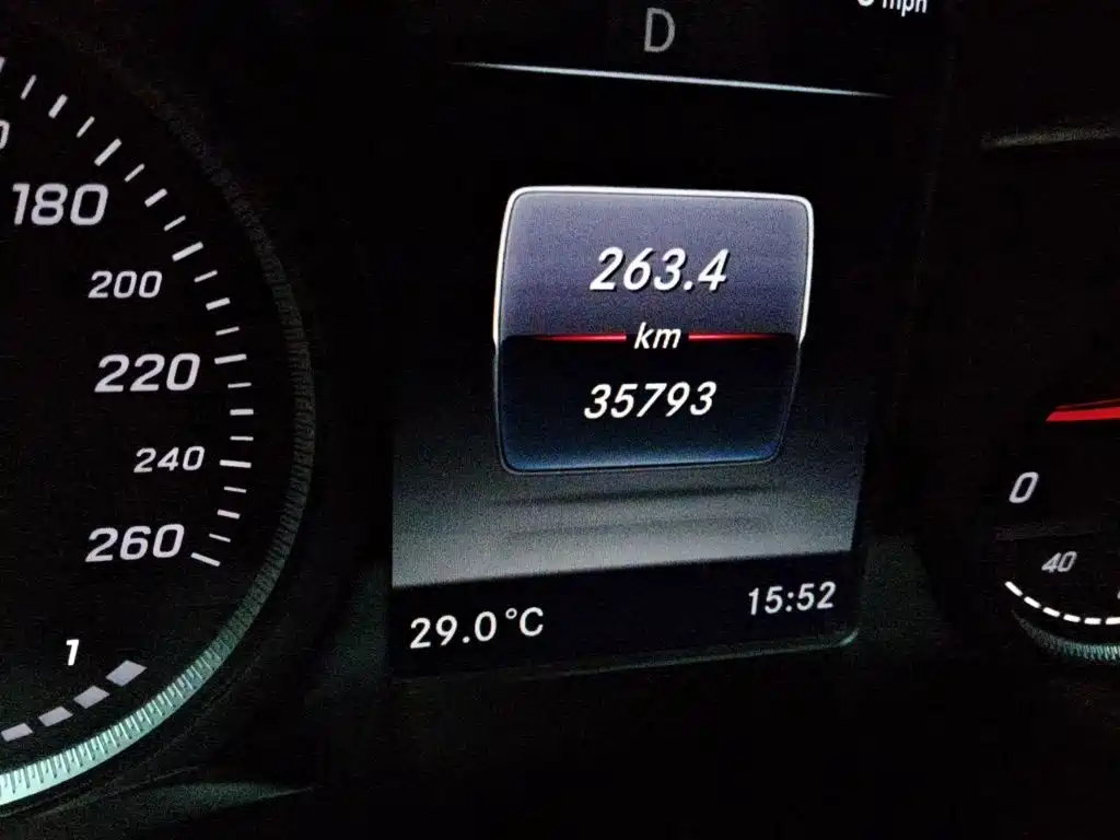 Mercedes-Benz C-Class — миниатюра 8