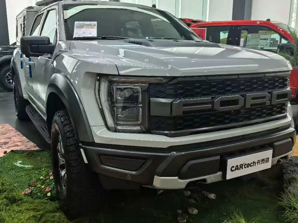 Ford F-150 Raptor 0