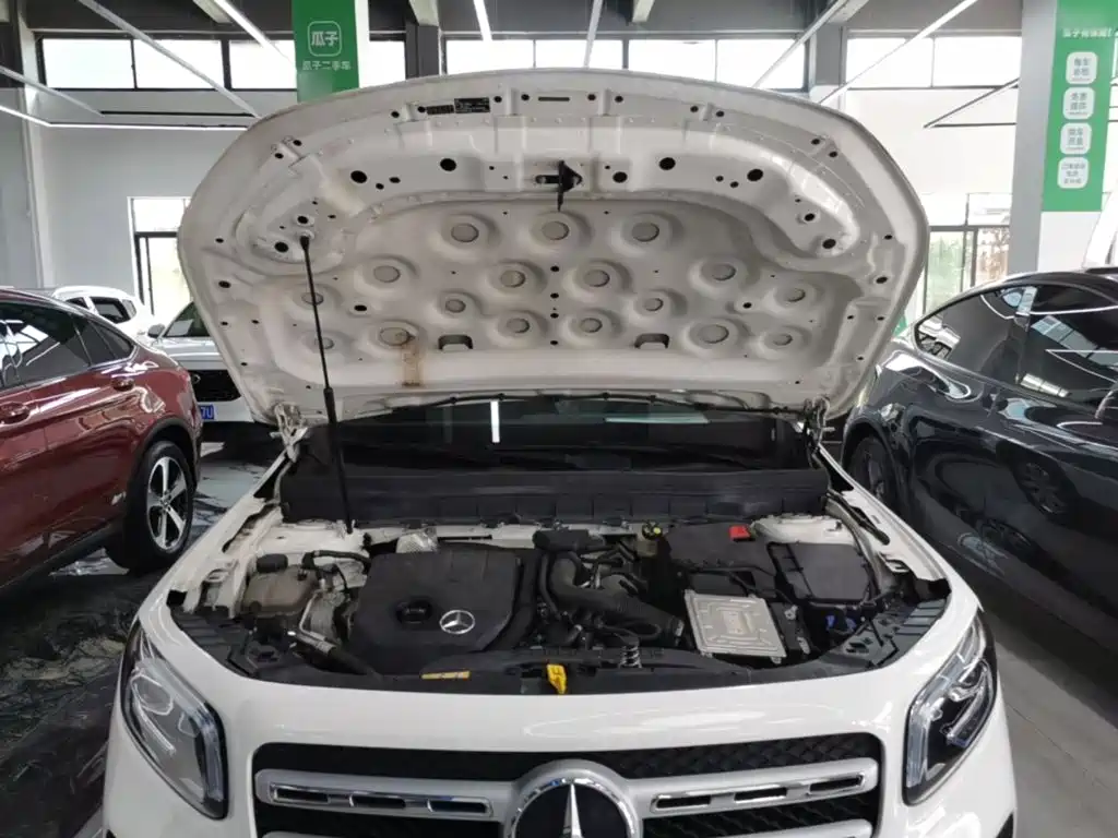 Mercedes-Benz GLB — миниатюра 20