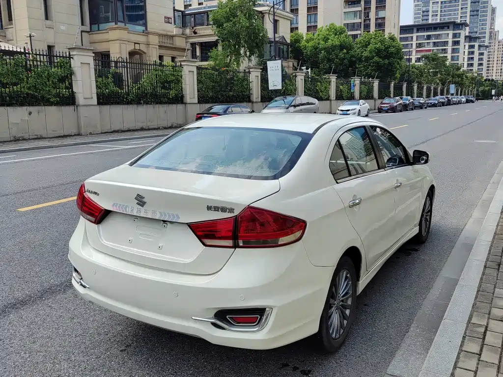 Suzuki Alivio — миниатюра 7
