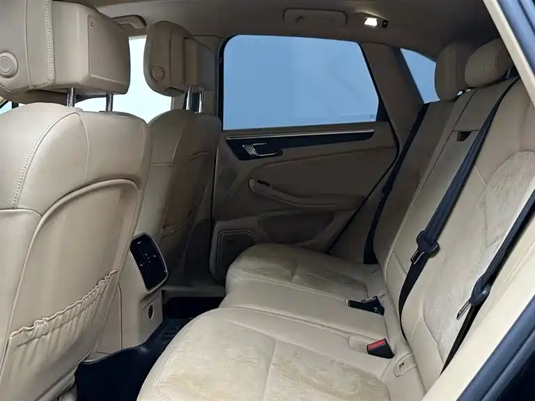 Porsche Macan — миниатюра 13