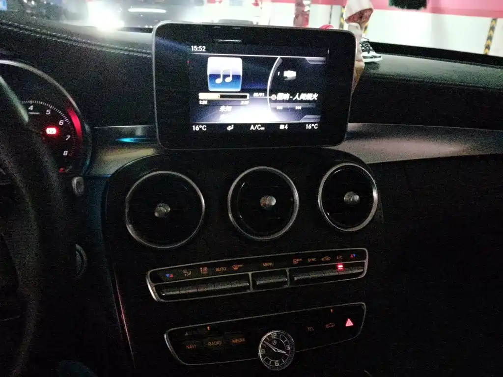 Mercedes-Benz C-Class — миниатюра 9
