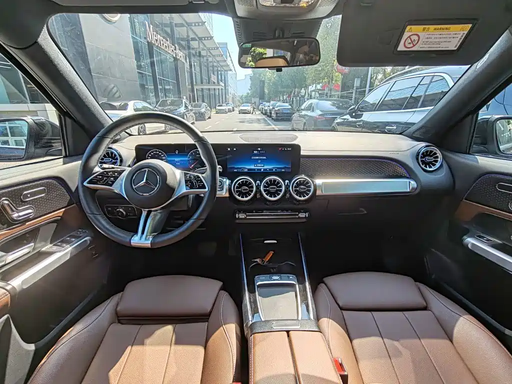 Mercedes-Benz GLB — миниатюра 8