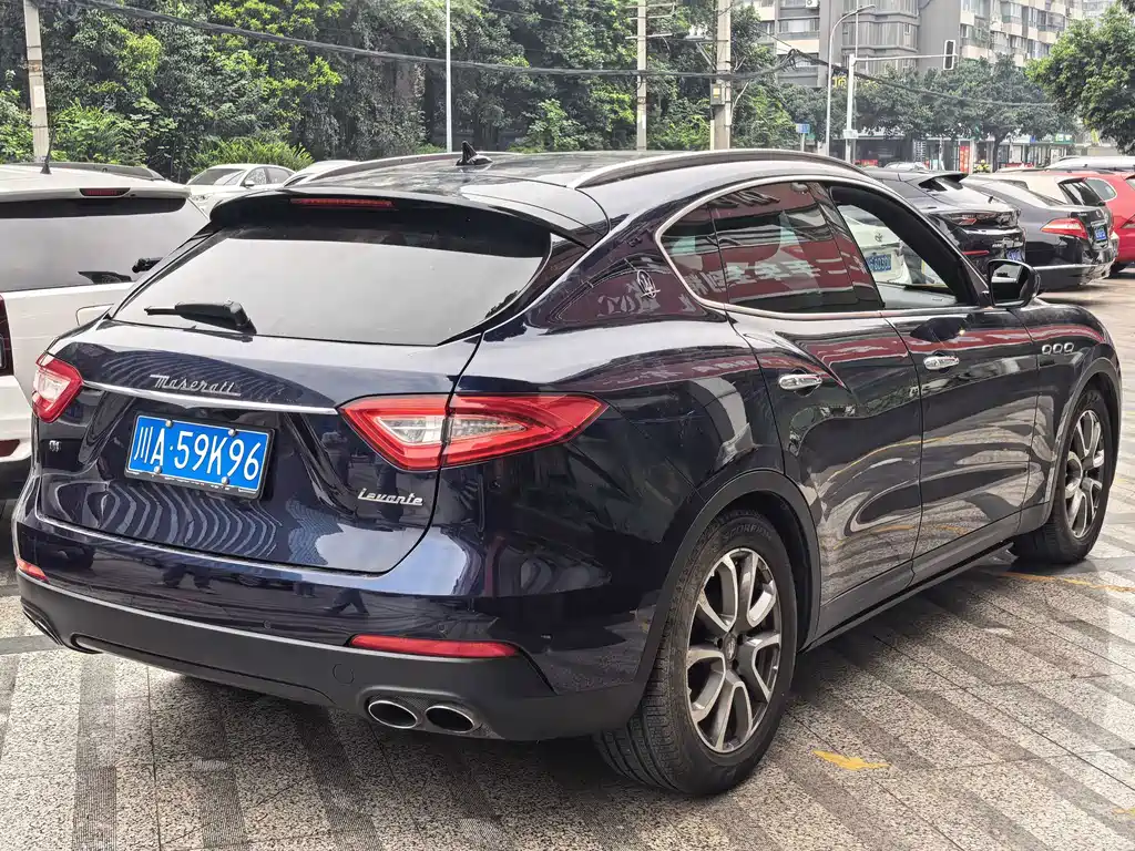 Maserati Levante — миниатюра 3