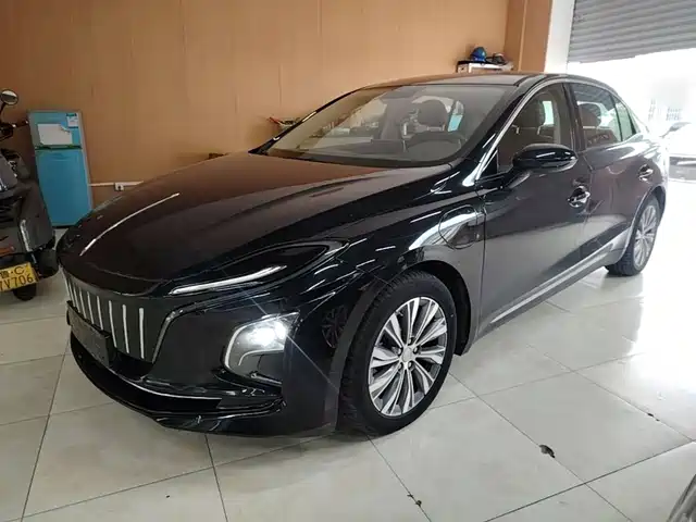 2023 Hongqi E-QM5