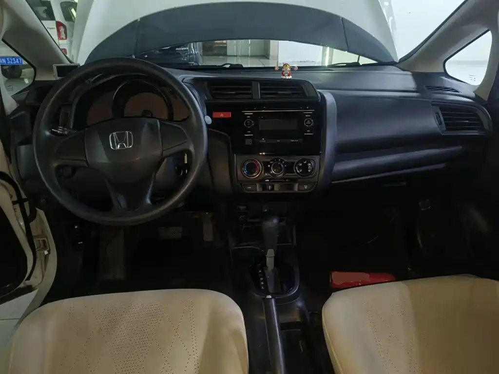 Honda Fit — миниатюра 10