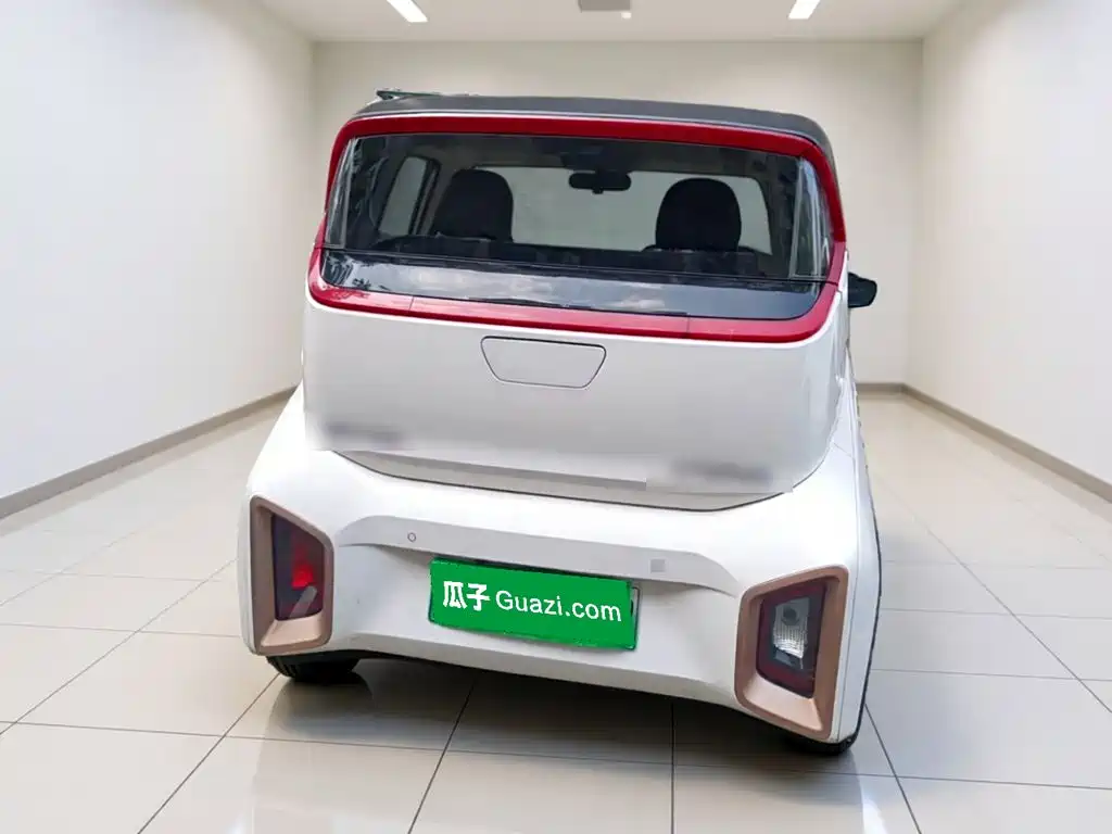 Baojun E200 — миниатюра 3