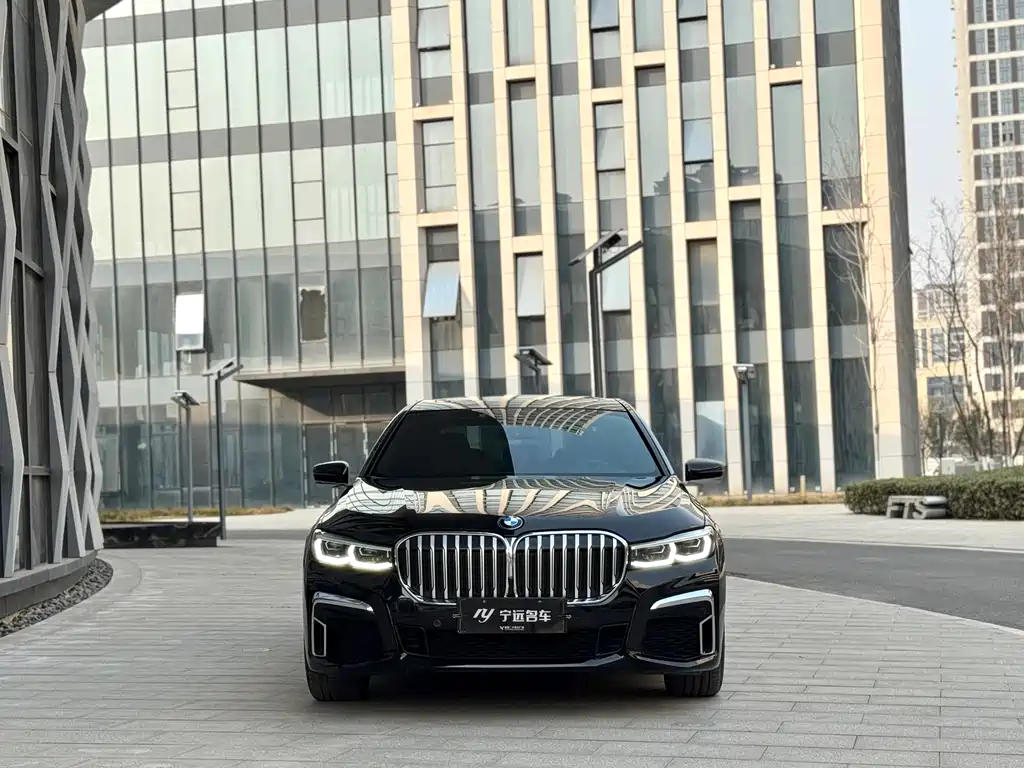 BMW 7 SERIES