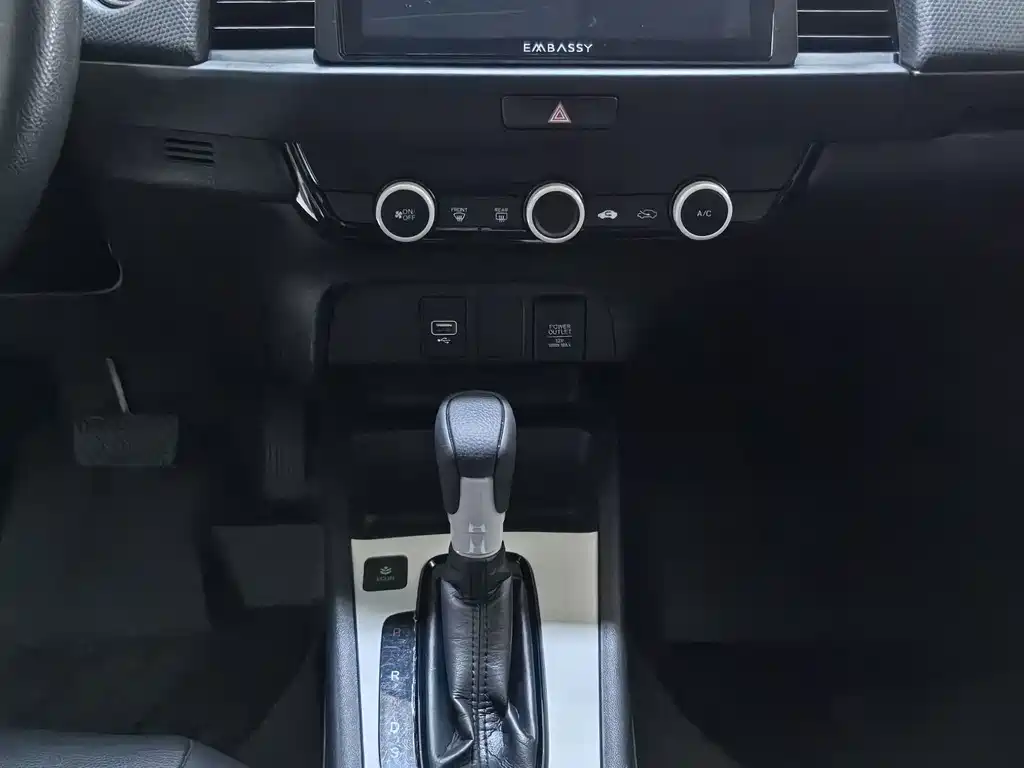Honda Fit — миниатюра 10