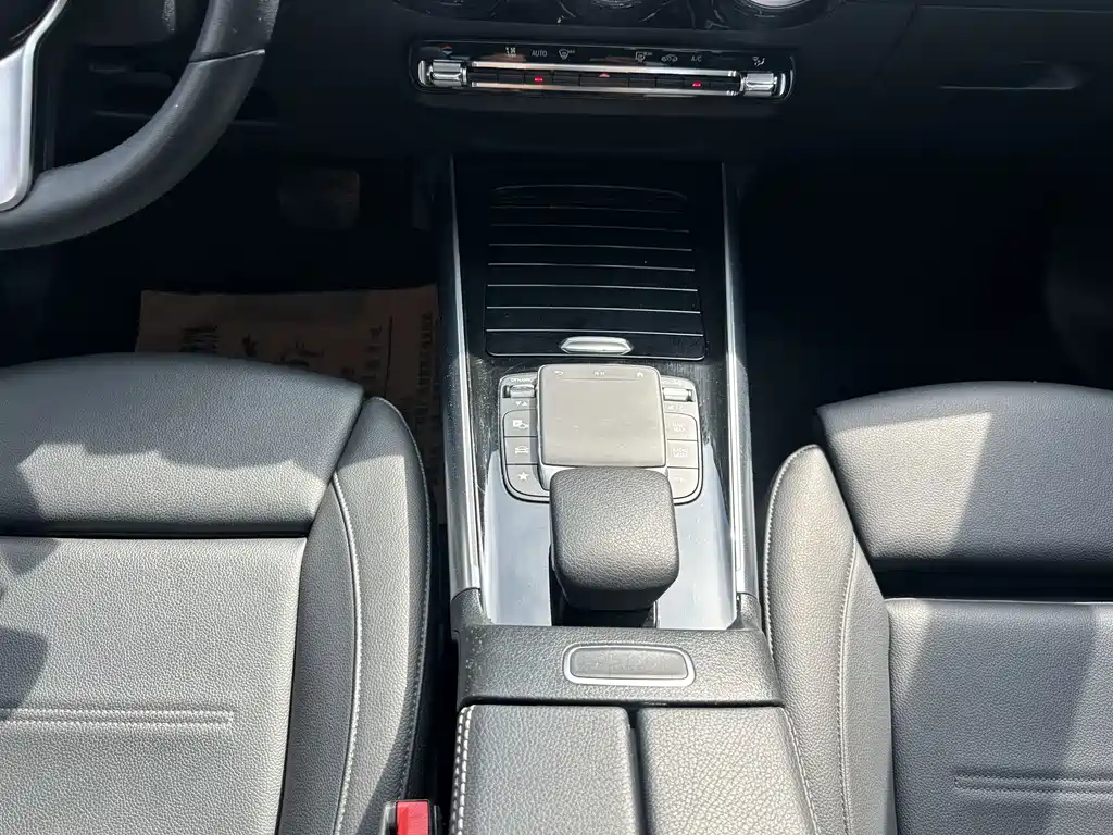 Mercedes-Benz GLA — миниатюра 14