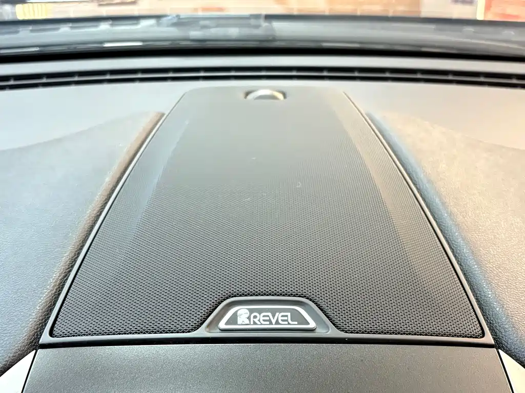 LINCOLN NAVIGATOR (IMPORT)