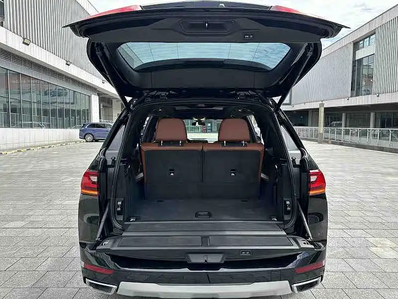 BMW X7 — миниатюра 13