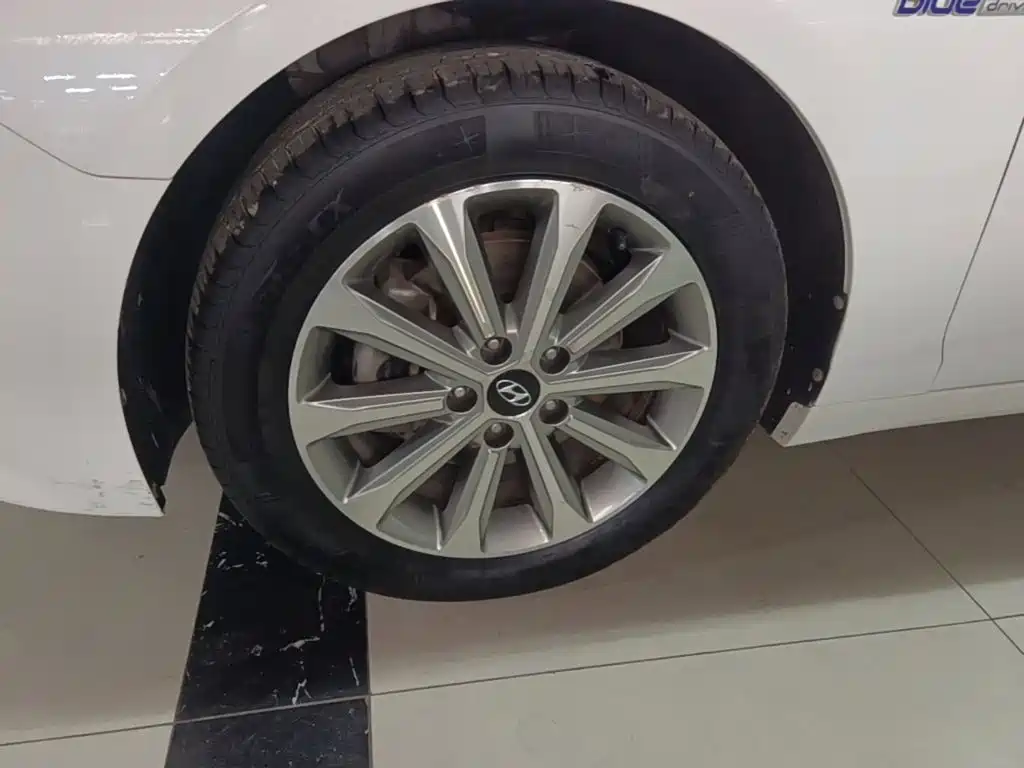Hyundai Sonata — миниатюра 23