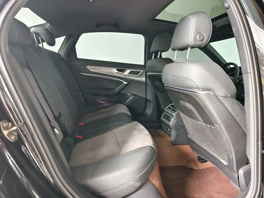 Audi A6L 2024 Черный из Китая