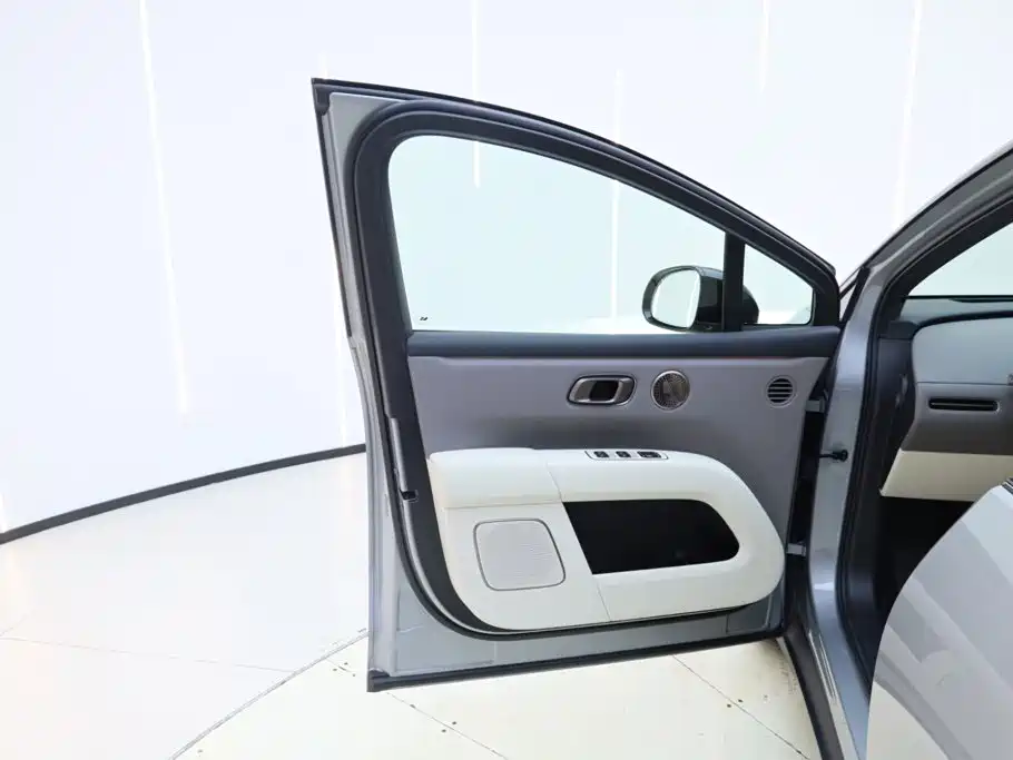 Li Auto Идеальный i6 — миниатюра 18