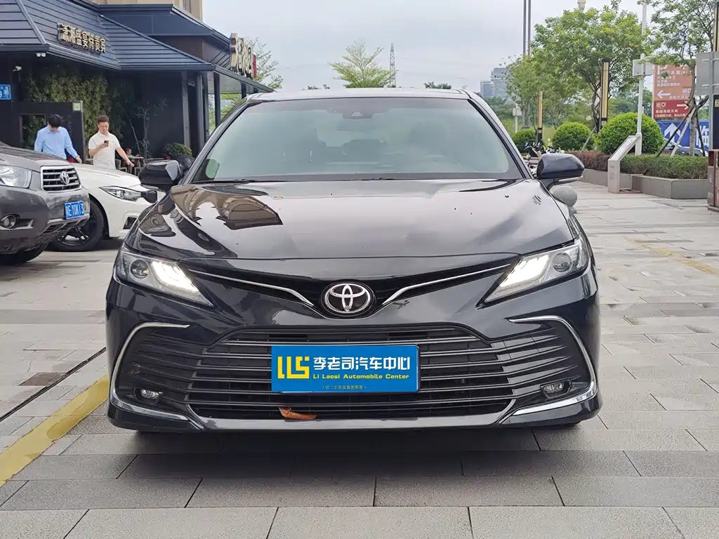Toyota Camry — миниатюра 2