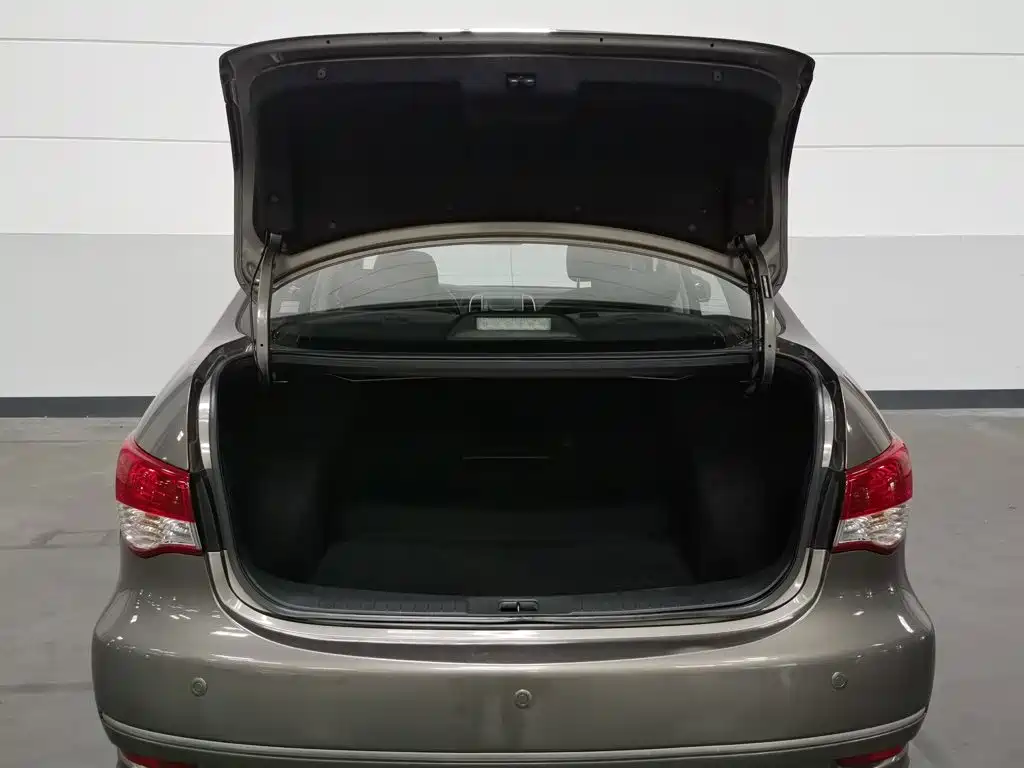Nissan Sylphy — миниатюра 16