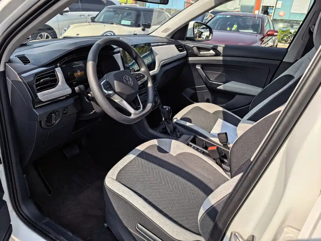 Volkswagen Tharu — миниатюра 3