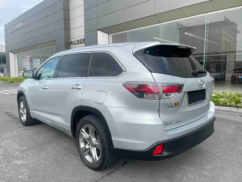Toyota Highlander — миниатюра 12