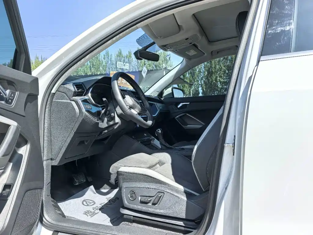 Audi Q3 — миниатюра 4