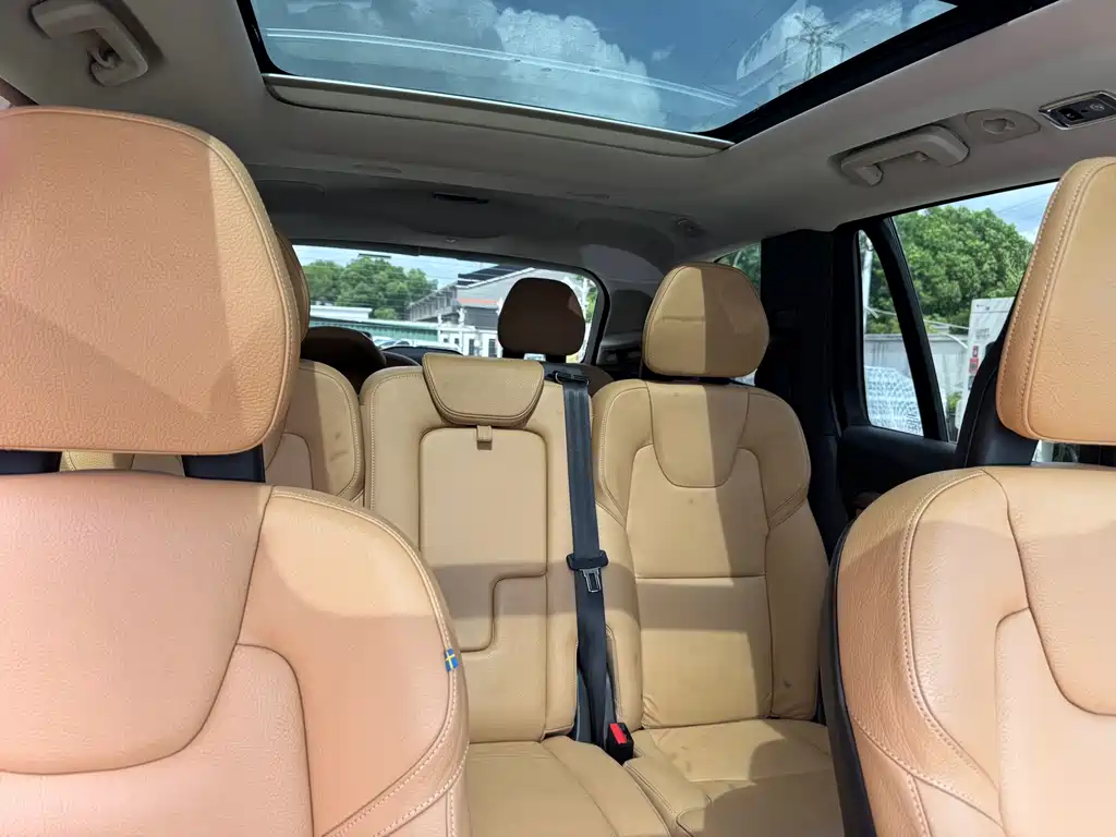 Volvo XC90 — миниатюра 14