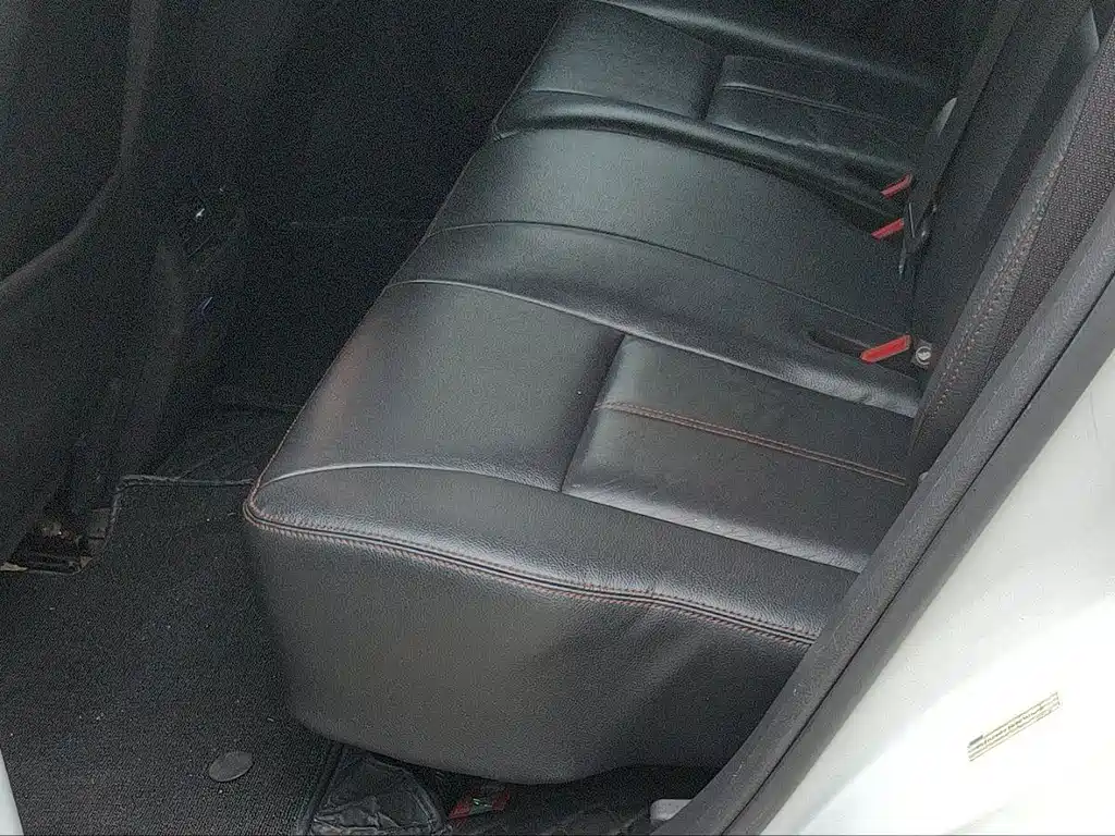 Ford Edge (Import) — миниатюра 11
