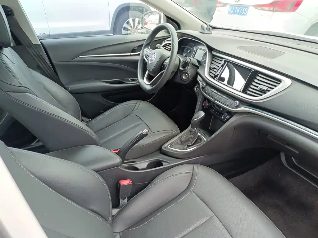 Buick Excelle — миниатюра 10