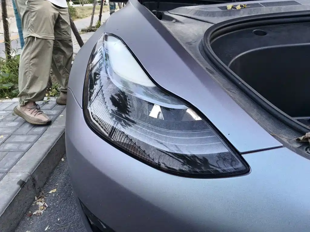 Tesla Model 3 — миниатюра 24