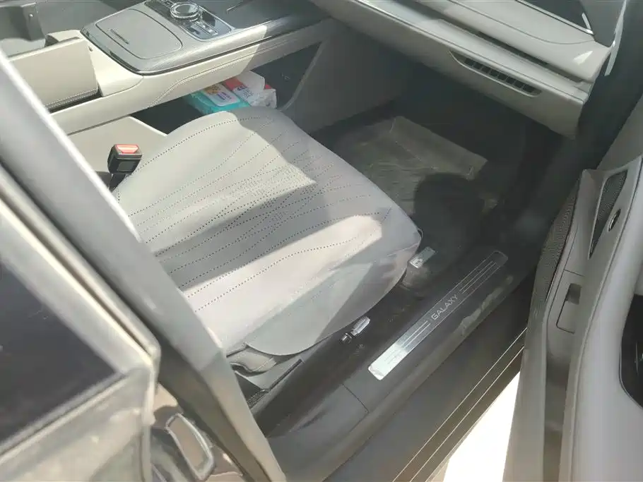 GEELY GALAXY GALAXY SPARKLE 8