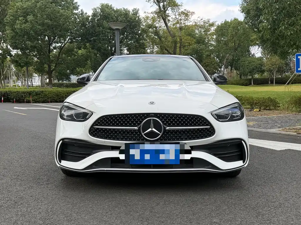Mercedes-Benz C-Class — миниатюра 2