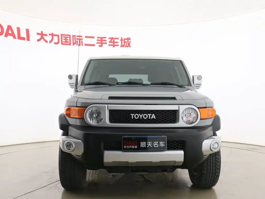 Toyota FJ Cruiser — миниатюра 2