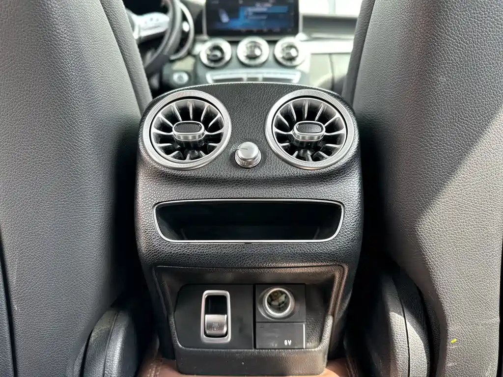 Mercedes-Benz C-Class — миниатюра 10