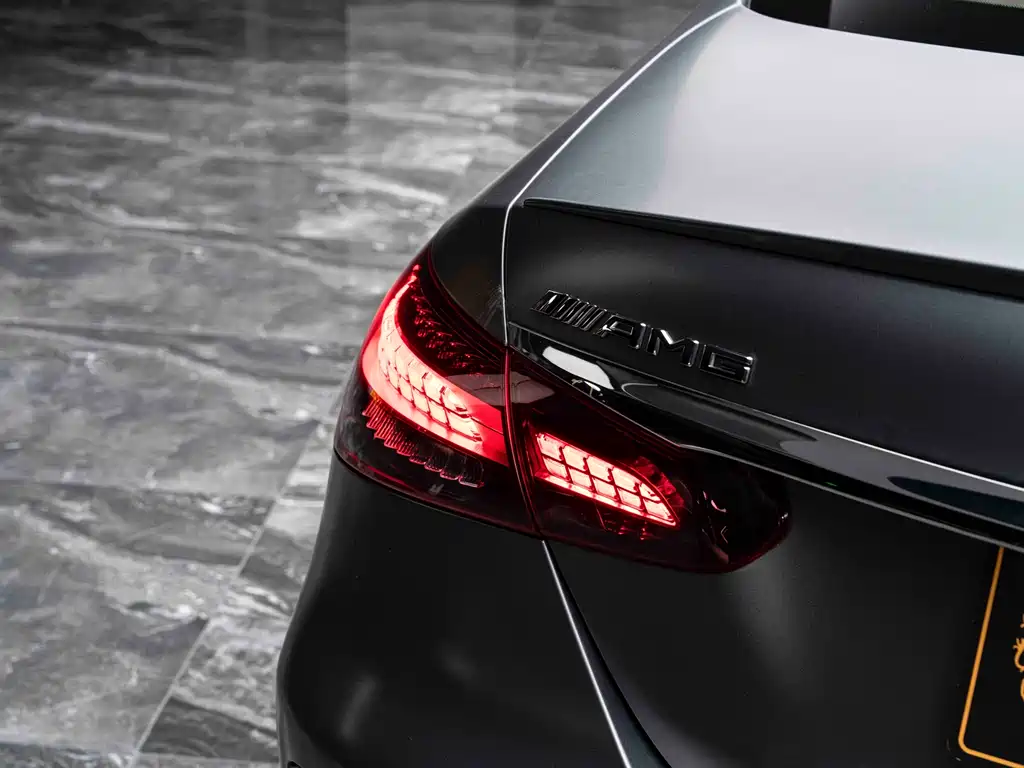 MERCEDES-BENZ E CLASS AMG