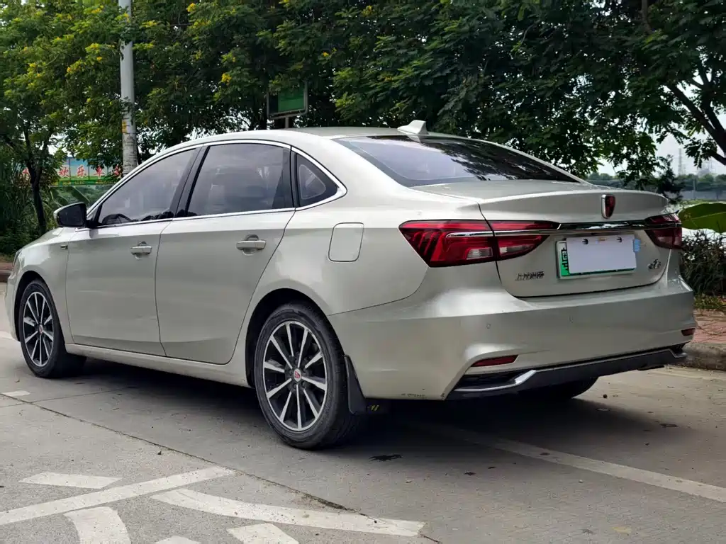 Roewe i6 New Energy - фото 6