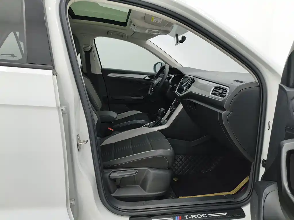 VOLKSWAGEN T ROC EXPLORING SONGS