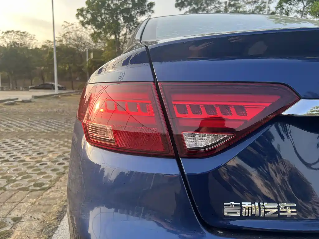 GEELY AUTOMOBILE EMGRAND GL