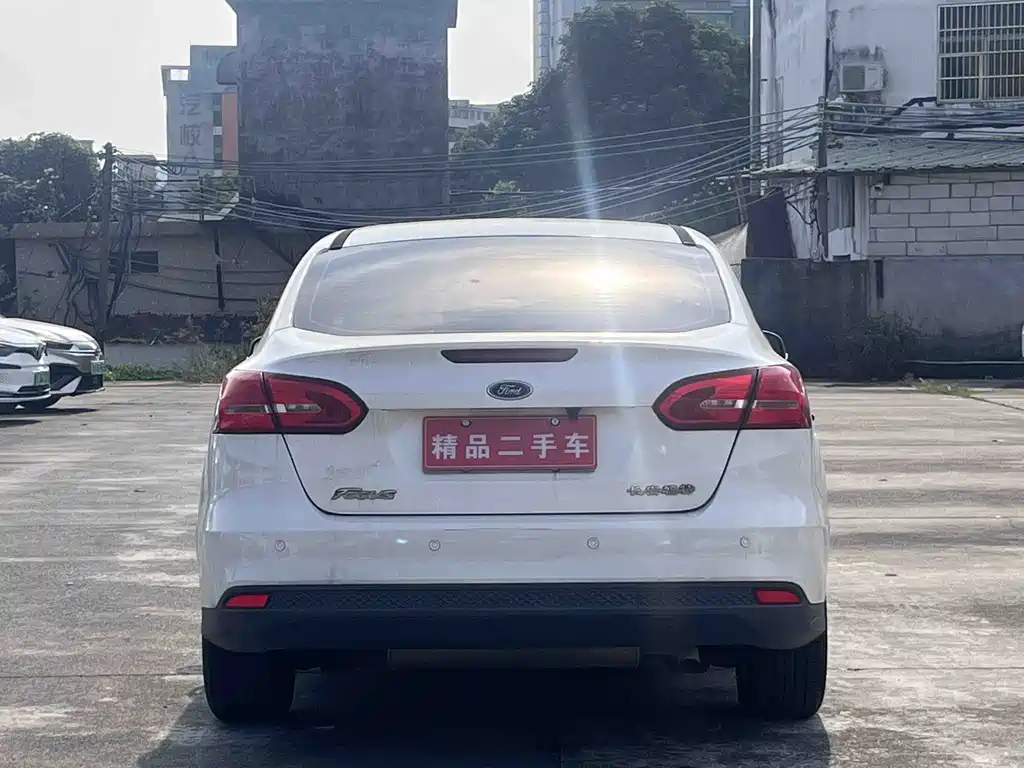 Ford Focus — миниатюра 5