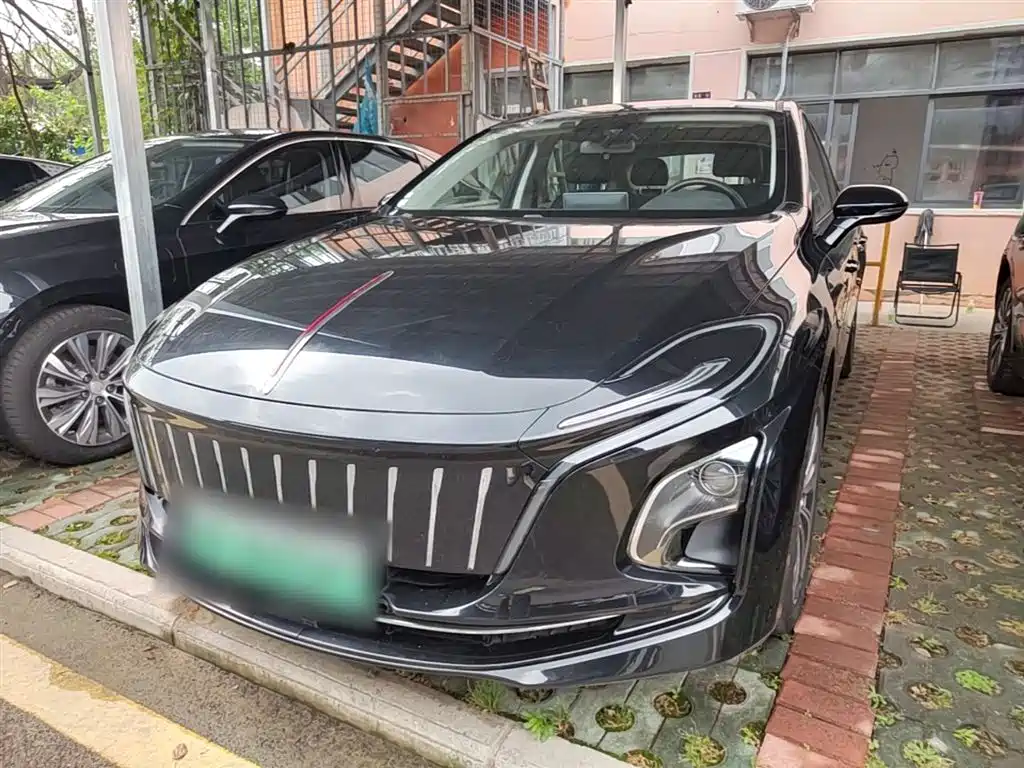 Hongqi Hongqi E-QM5 2022