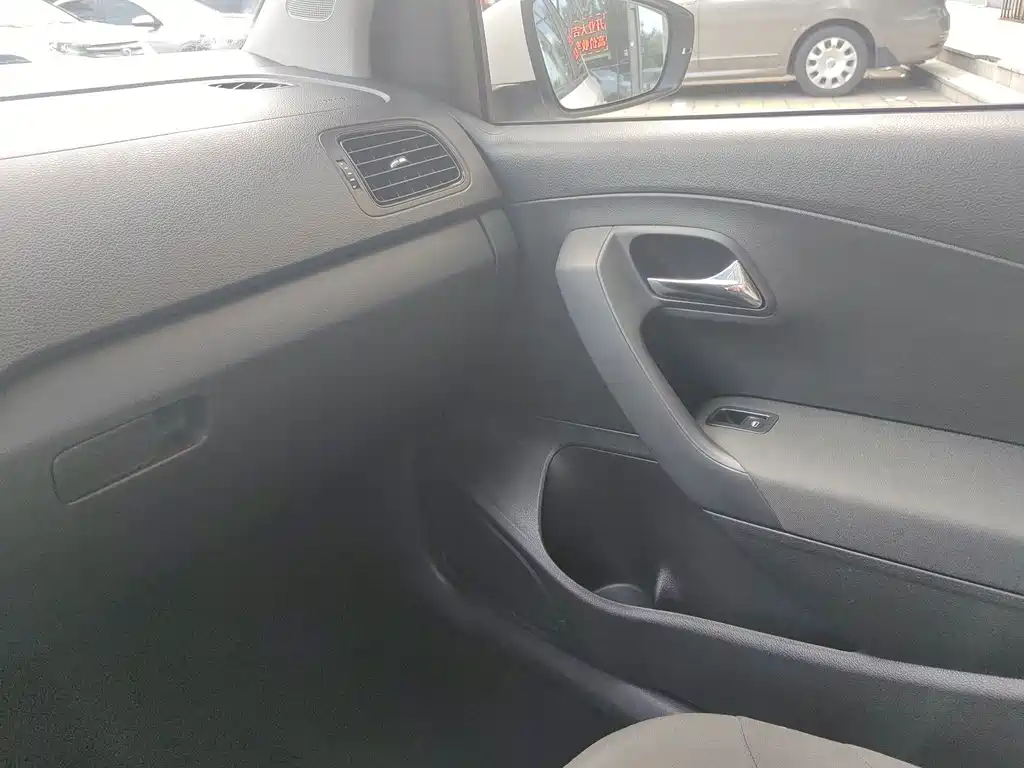Volkswagen Polo — миниатюра 15