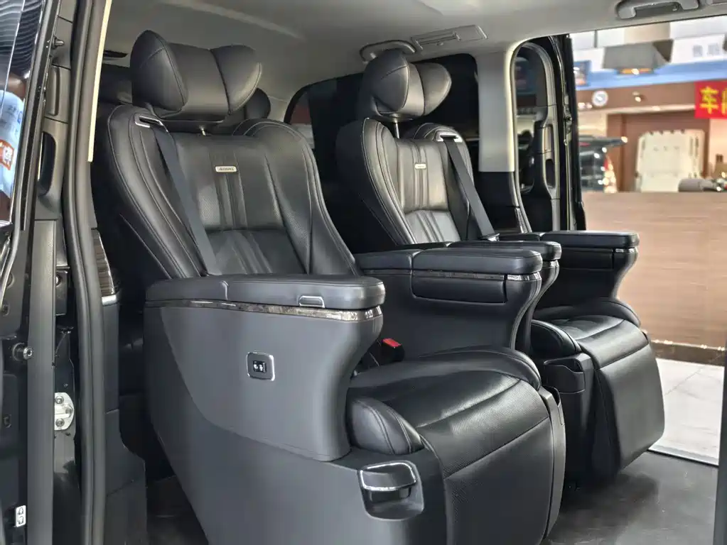 Mercedes-Benz V-Class — миниатюра 10
