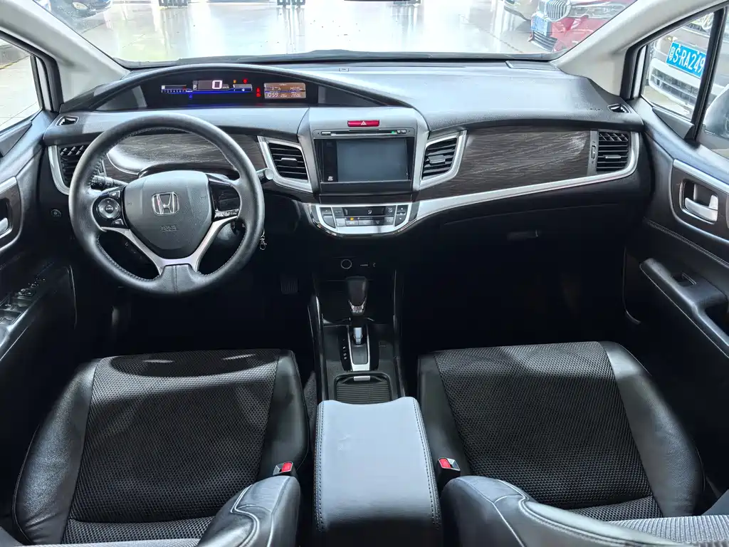 Honda Jade — миниатюра 15
