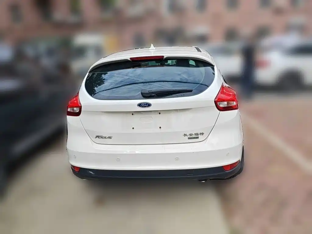 Ford Focus — миниатюра 5