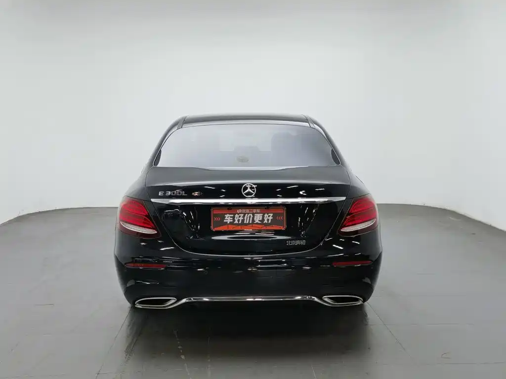Mercedes-Benz E-Class — миниатюра 4